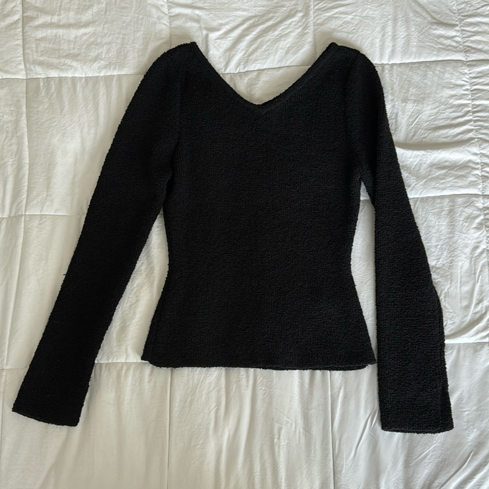 Black sweater - V neck